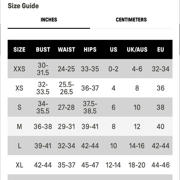 🆕 Fabletics On the Go High-Waisted Black Leggings with Pocket - Picture 5 of 11